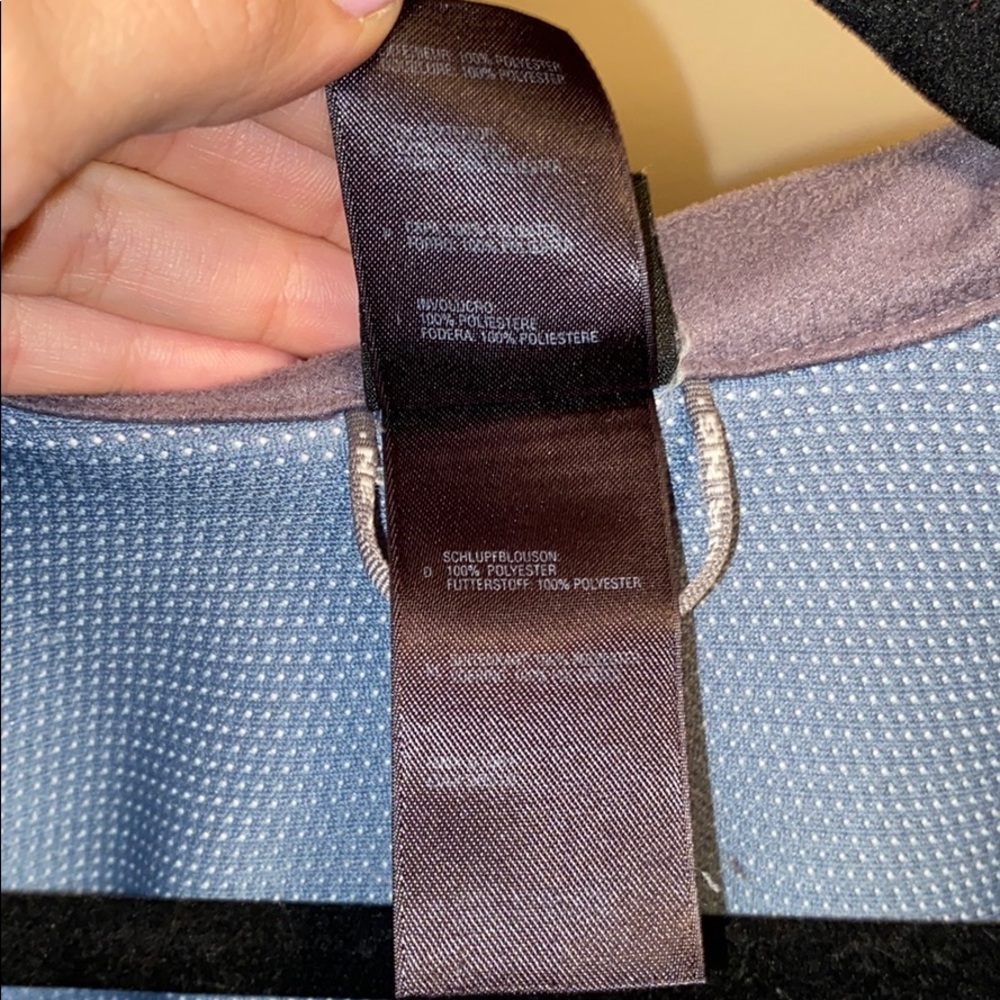 Women’s Northface jacket - Picture 9 of 9